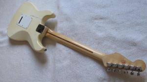 Fender Stratocaster (13)