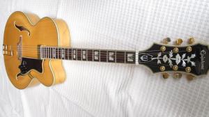 55.Epiphone Emperor Regent NT GH (15)